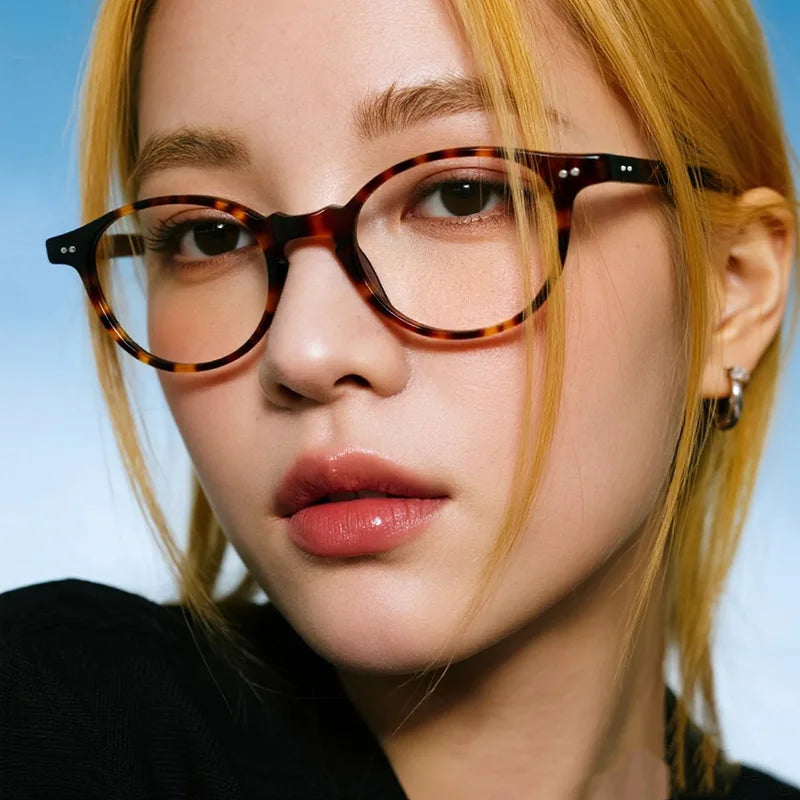 Fashion Retro Rivet Glasses For Men And Women High-Quality Plate Frames Trendy And Versatile Oval Frames With Transparent Lenses