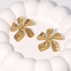 Dainty Flower Stainless Steel PVD Plated Stud Earrings for Ladies Tragus Piercing Fashionable Everyday Jewelry for Women