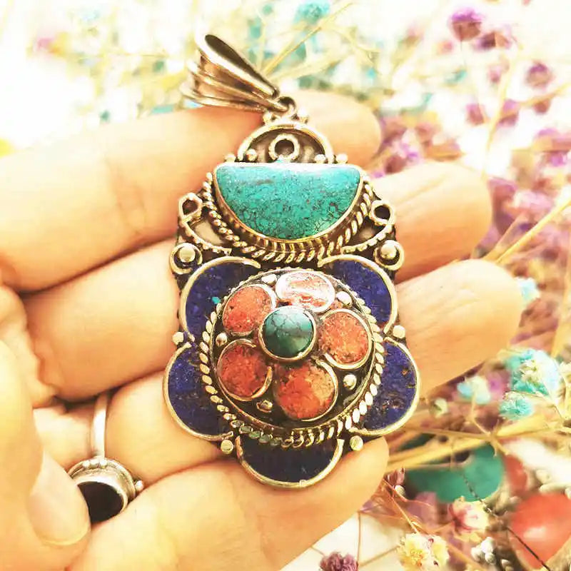 Handmade Vintage Flower Pendants Copper Inlaid Colorful Stone Tibetan Jewelry TBP608
