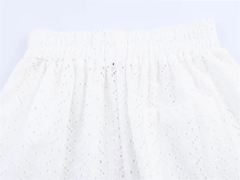 Women's Shorts New Summer 2025 White Cutout Embroidered Casual Shorts Sexy and fashionable Versatile