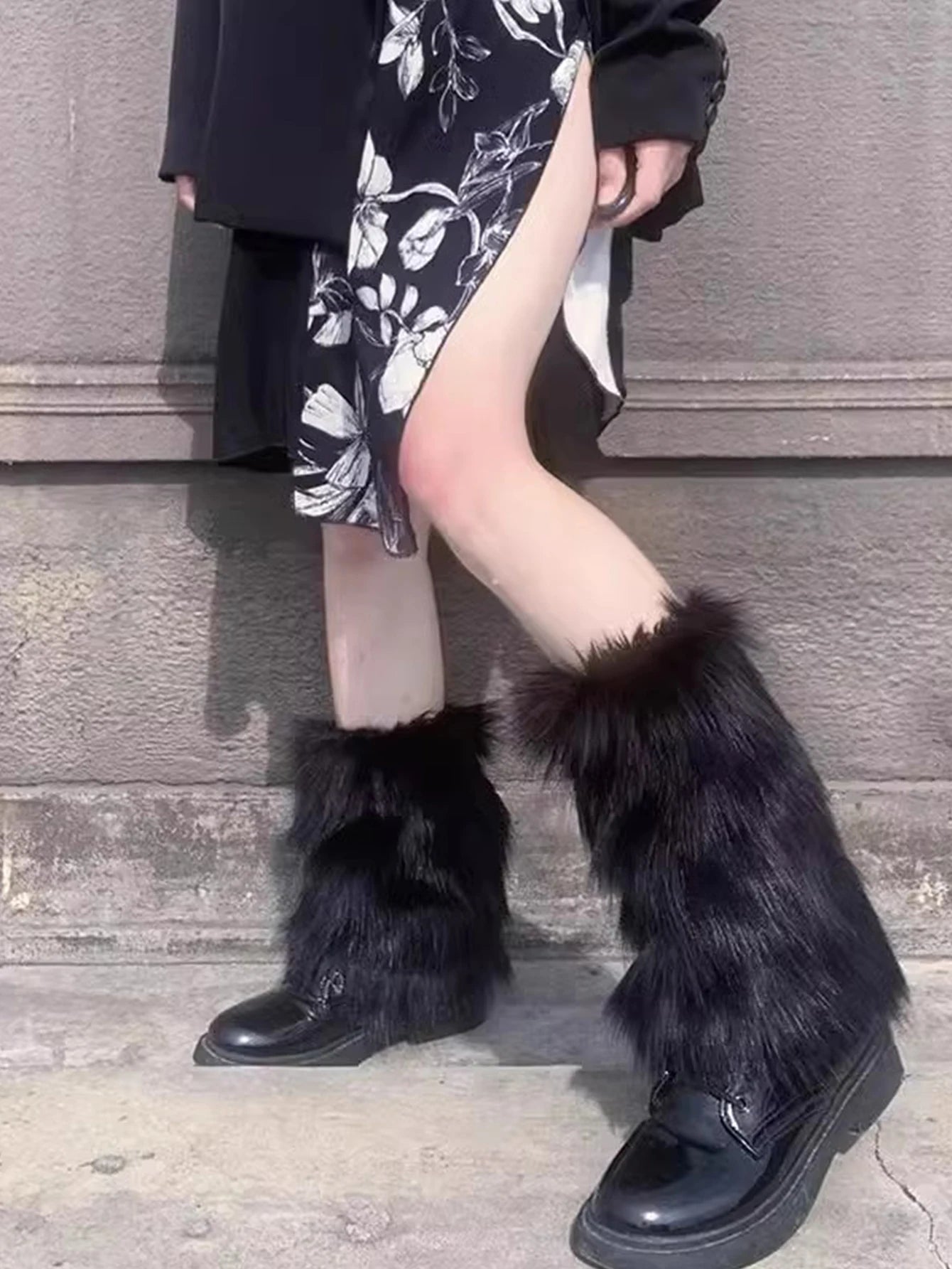leg warmer Vintage Faux Fur Leg Warmers Hot Girl Harajuku Winter Warm Furry Boots Cover Sock Women's Cosplay Accessories
