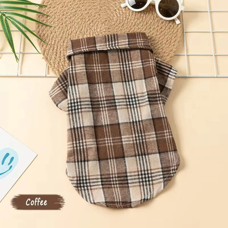 Checked dog shirts, puppy clothes, small and medium-sized soft pet T-shirts, holiday shirts are suitable for all seasons
