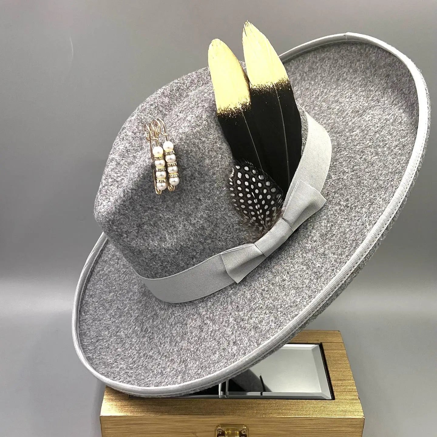 Fedoras 9.5cm Hat Bow Ribbon Feather Accessories Autumn and Winter Men's and Women's Hats Fashion Wide brimmed hats for women