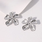 Dainty Flower Stainless Steel PVD Plated Stud Earrings for Ladies Tragus Piercing Fashionable Everyday Jewelry for Women