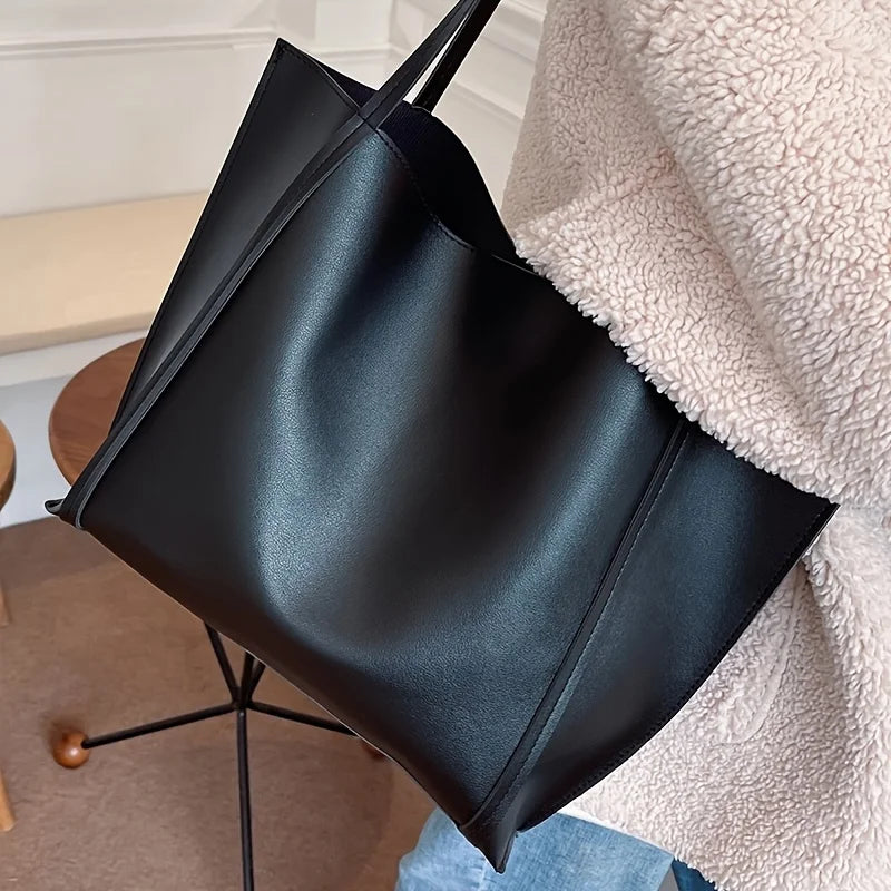 Fashionable black handbag - large capacity, lightweight and easy to carry, retro single shoulder handbag design is fashionable