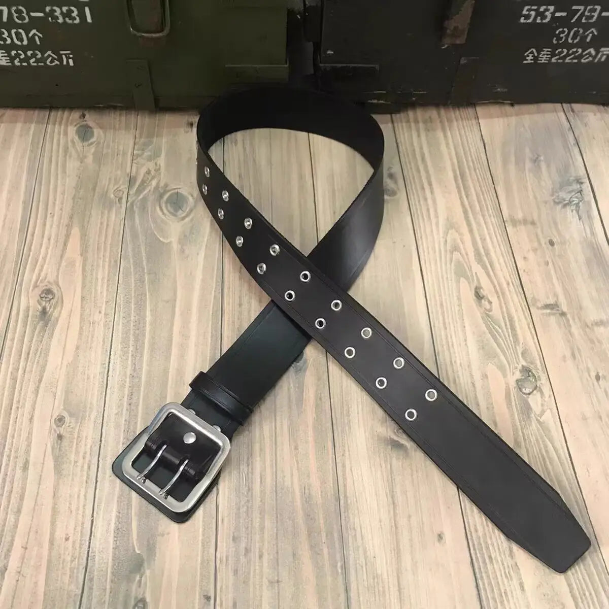 Designer belt with double row button fastening special multi-functional tactical belt for training, general casual high-end belt