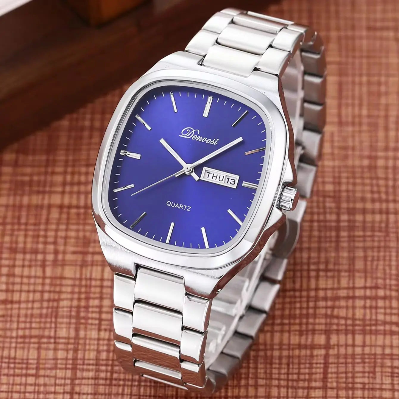 Casual Fashion  Waterproof Quartz Watch For Men Glow-in-the-dark stainless steel square wristwatch