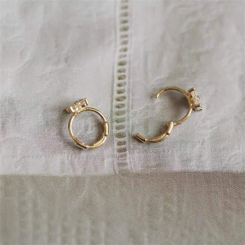 Trendy Cute Sweet Hollow Heart Zircon Hoop Earring For Women Classic Shiny Stud Earrings Fashion Small Ear Buckle Female Jewelry