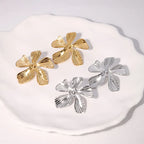 Dainty Flower Stainless Steel PVD Plated Stud Earrings for Ladies Tragus Piercing Fashionable Everyday Jewelry for Women