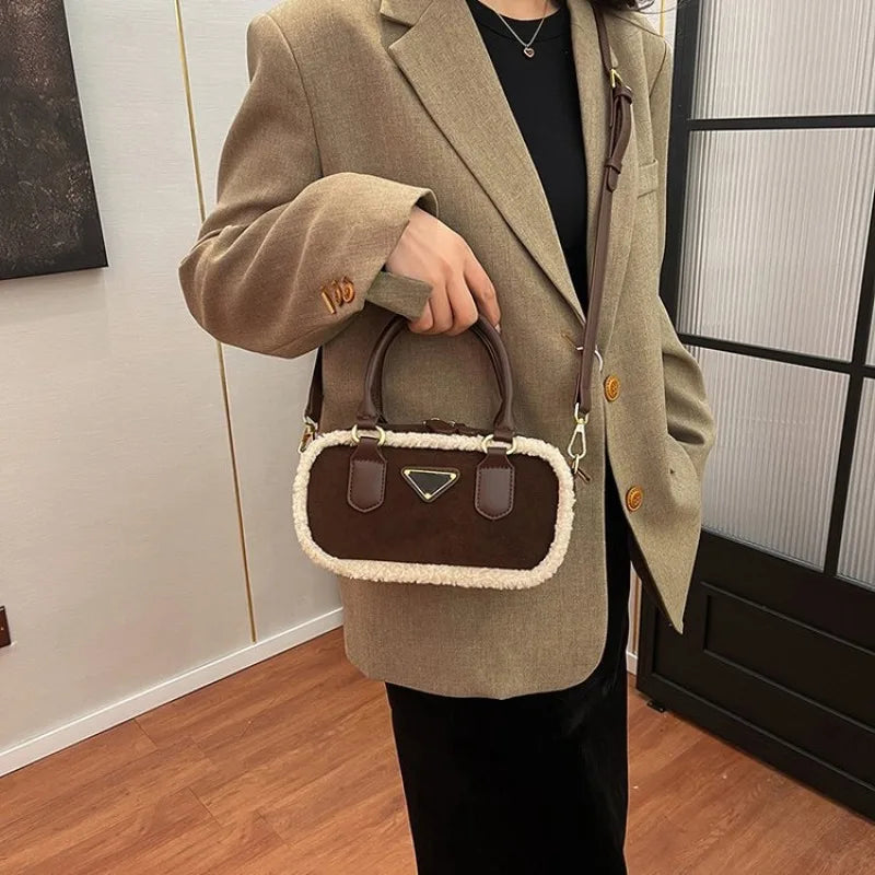 Cute and Simple Crossbody Bag for Ladies, Lightweight and Adjustable, Ideal for Campus and Casual Wear