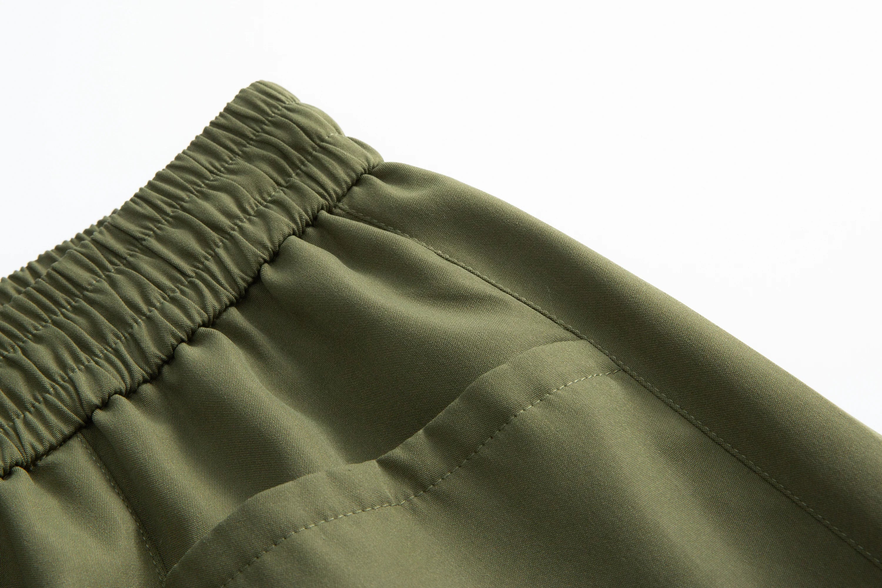 Men's sportswear pants are simple, versatile, retro and fashionable with large pleated pockets for outdoor work