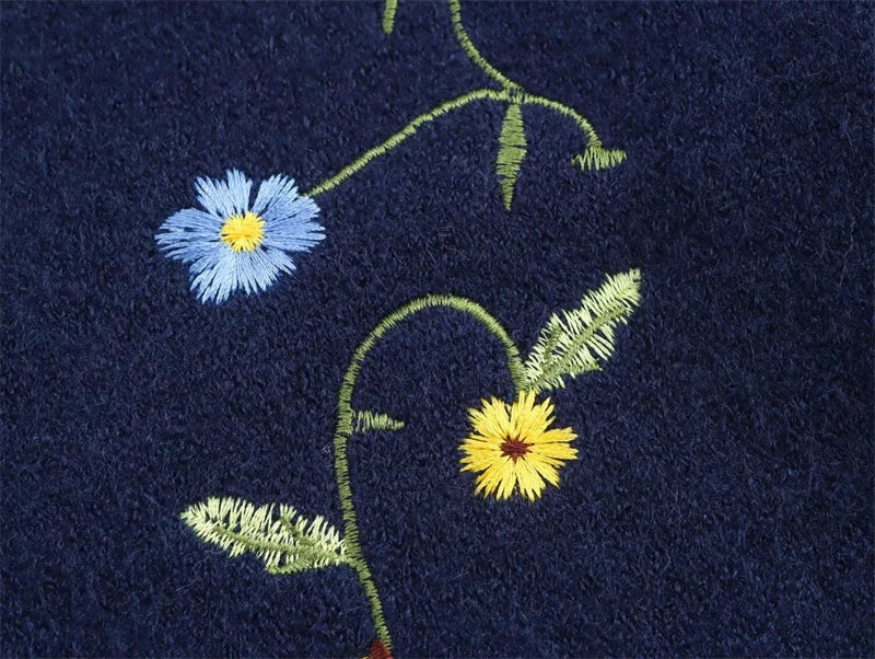 Women's Cardigan Fall 2025 New Solid Color Long Sleeve Embroidered Knitted Cardigan Casual Lazy Fashionable and Versatile