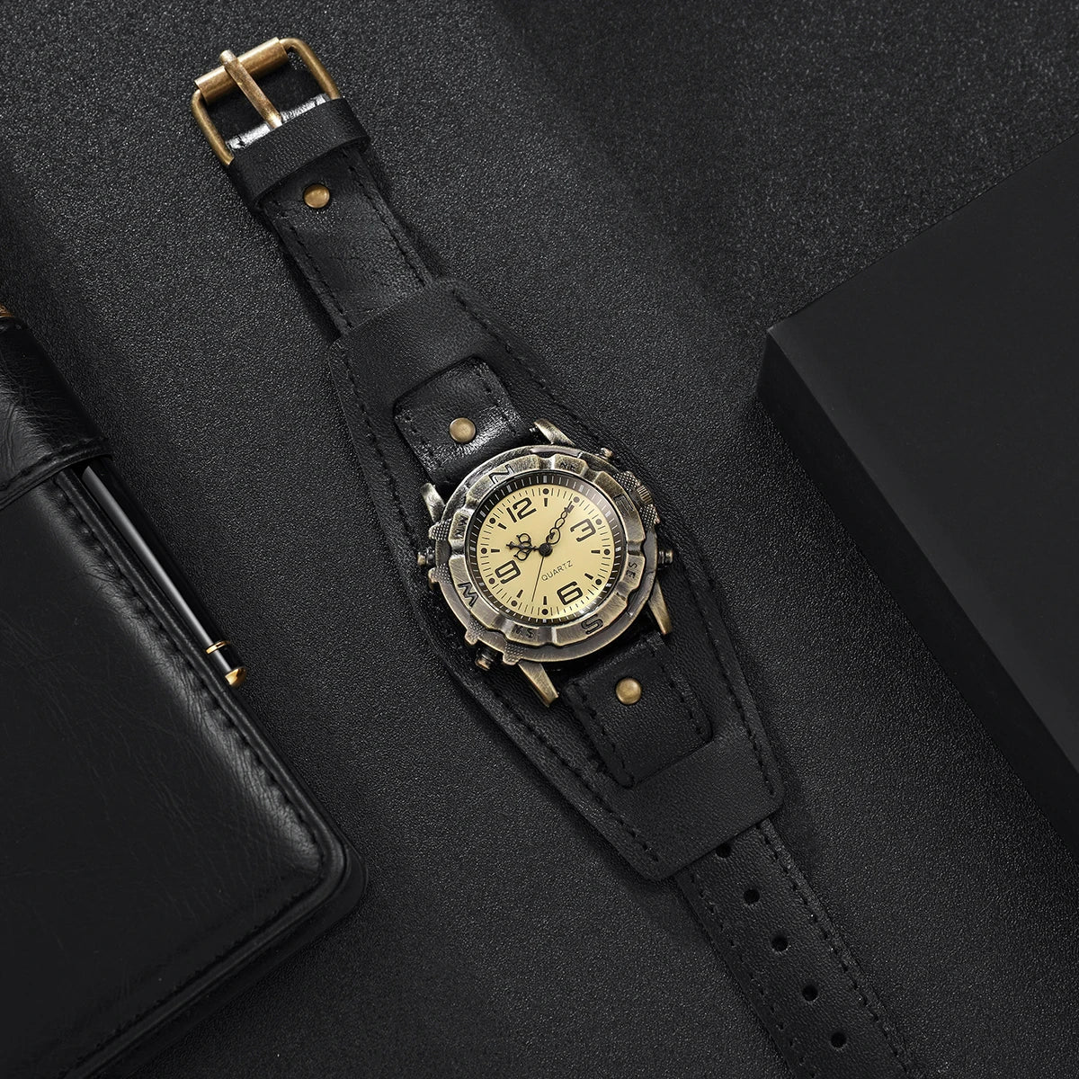 Casual Men's Watches Vintage Leather Band Arabic Dial Male Quartz Watch