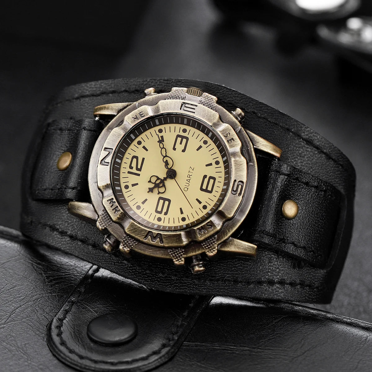 Casual Men's Watches Vintage Leather Band Arabic Dial Male Quartz Watch