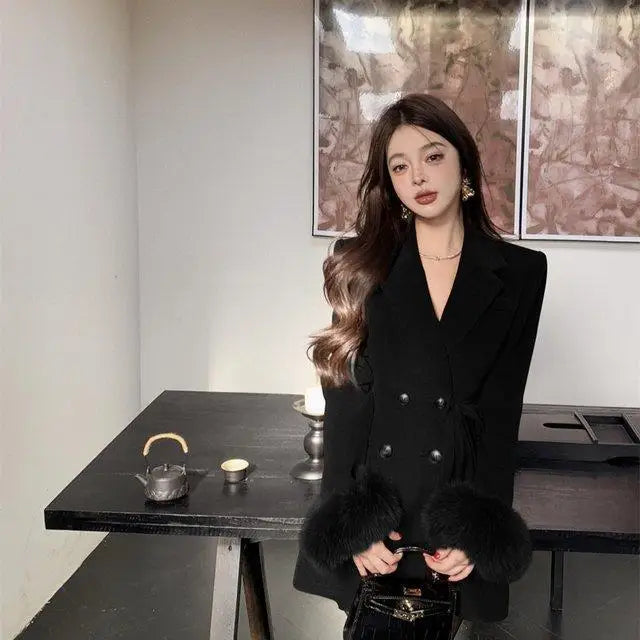 Elegant Brown Wool Coat Women Faux Fur Cuffs Double Breasted Belted Winter Outerwear Fashionable Stylish Coat 2025 NEW