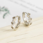 Trendy Cute Sweet Hollow Heart Zircon Hoop Earring For Women Classic Shiny Stud Earrings Fashion Small Ear Buckle Female Jewelry