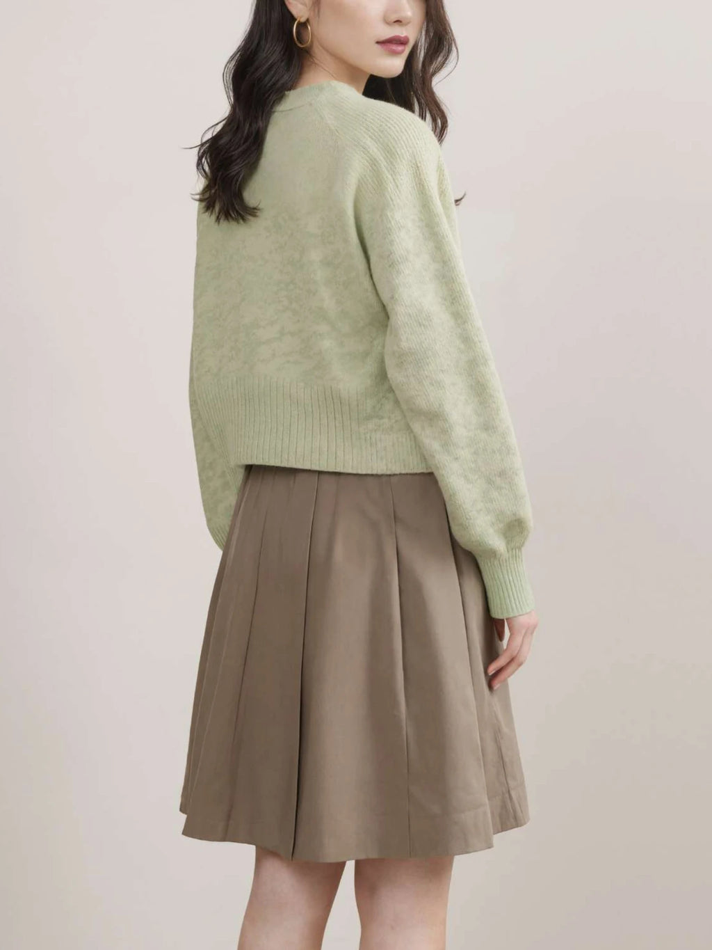 Autumn and Winter Sweaters for Women, Casual Knitwear for Daily Commuting, Elegant and Stylish Tops, Waist-Slimming Sweaters, Outfits for Outings and Dates for Women