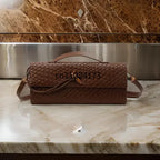 2025 New Fashionable Solid Color Crossbody Bag, Unique Retro Leather Crossbody Bag Suitable for Commuting Party Activities