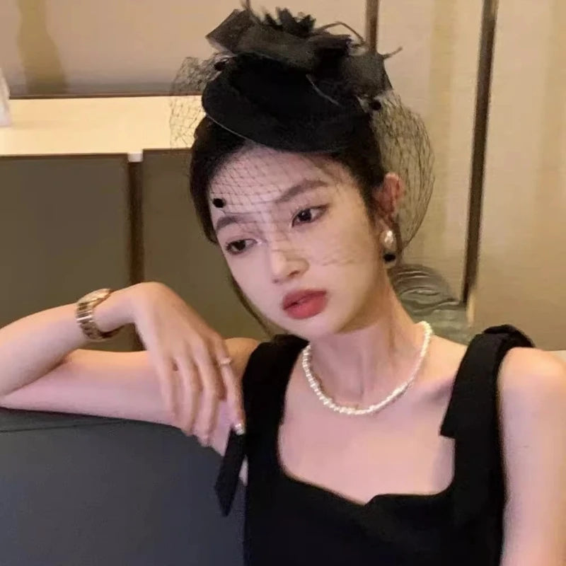 Gothic Subcultur Lace Bow Veil Small Fedoras Hats for Women Harajuku Lolita Feather Floral Fascinator Headband Hat Accessories