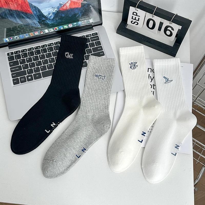 Men's Socks New Embroidery Fashion Solid Color Simple Basic Long Socks For Man Casual Sweat Absorption Cotton Socks Breathable