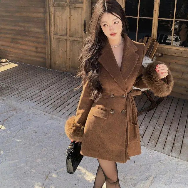 Elegant Brown Wool Coat Women Faux Fur Cuffs Double Breasted Belted Winter Outerwear Fashionable Stylish Coat 2025 NEW