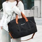 This Men's and Women's Handbag Can Be Carried by Hand or over the Shoulder, and Is Suitable for Both Travel and Daily Use