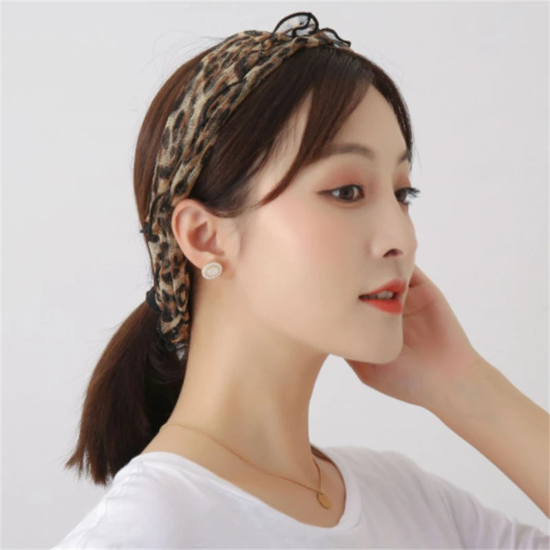 Fashion Scarves for Women Print Satin Silk Scarf Female Bandana Head Bib Scarfs For Ladies Neck Collars бандана женская