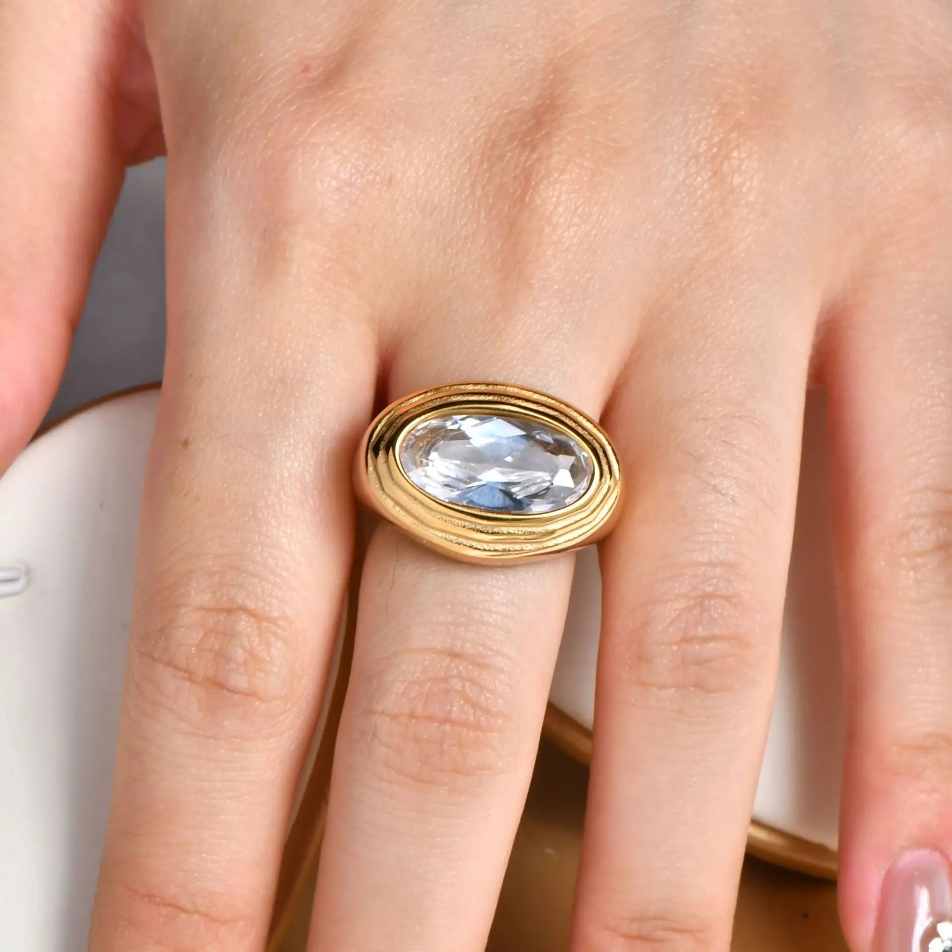 Statement Vintage Oval Big Zircon Ring for Women Gold Plated Stainless Steel Delicate Finger Ring Luxury Jewelry Wedding Gift