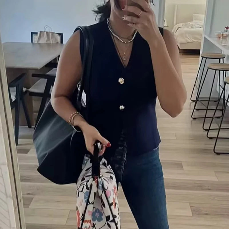 MUJER Woman Knit Vest Top Cropped Sleeveless Vests for Women 2025 Button Summer Vest Top Women Waistcoat Knitted Short Tops